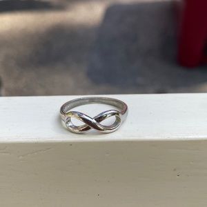 Pandora silver infinity ring *LIKE NEW*